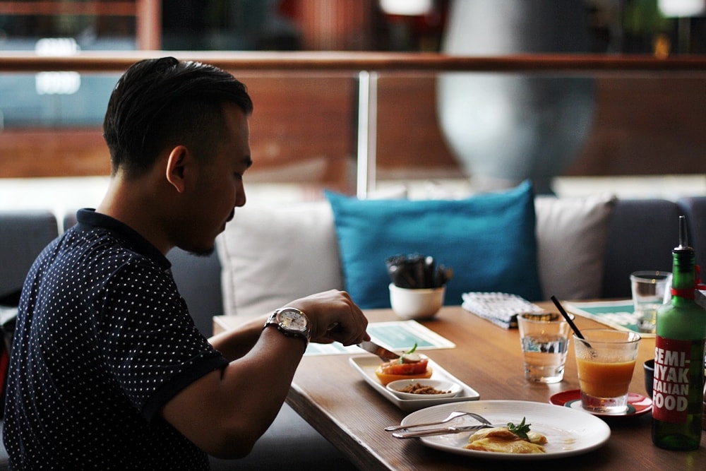 EAT AT SEMINYAK ITALIAN FOOD ON DELUXSHIONIST TRAVEL REVIEW FOR DOUBLE SIX LUXURY HOTEL BALI