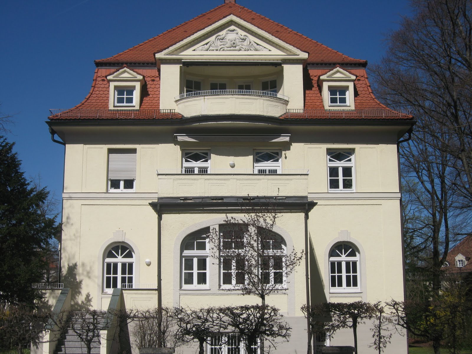 Haus Design Munich Mansions