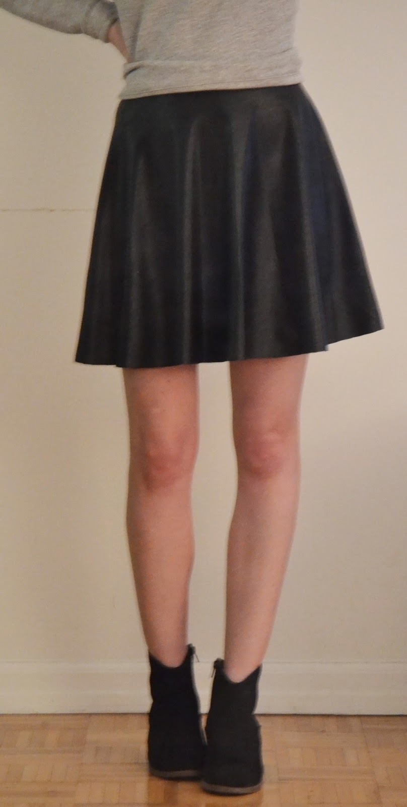 The Crafty Novice DIY Faux Leather Skirt