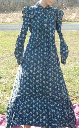 All The Pretty Dresses: Blue Turn of the Century Wrapper Dress