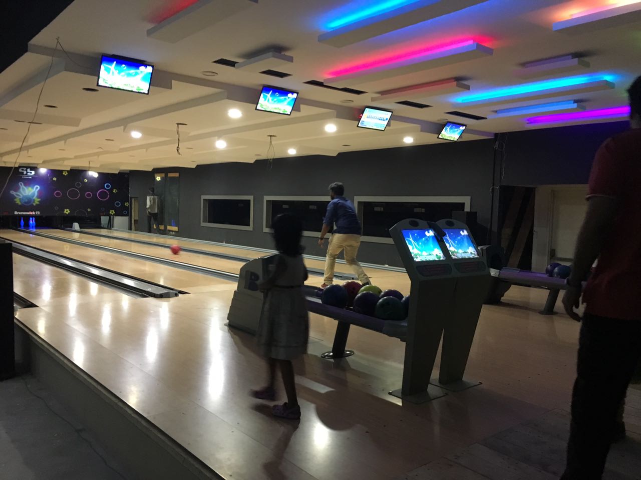 Bowling Alley in Chennai Snow Bowling In Chennai