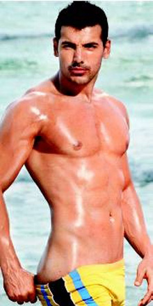 Shirtless Bollywood Men John Abraham S Sexy Swimsuit In Dostana