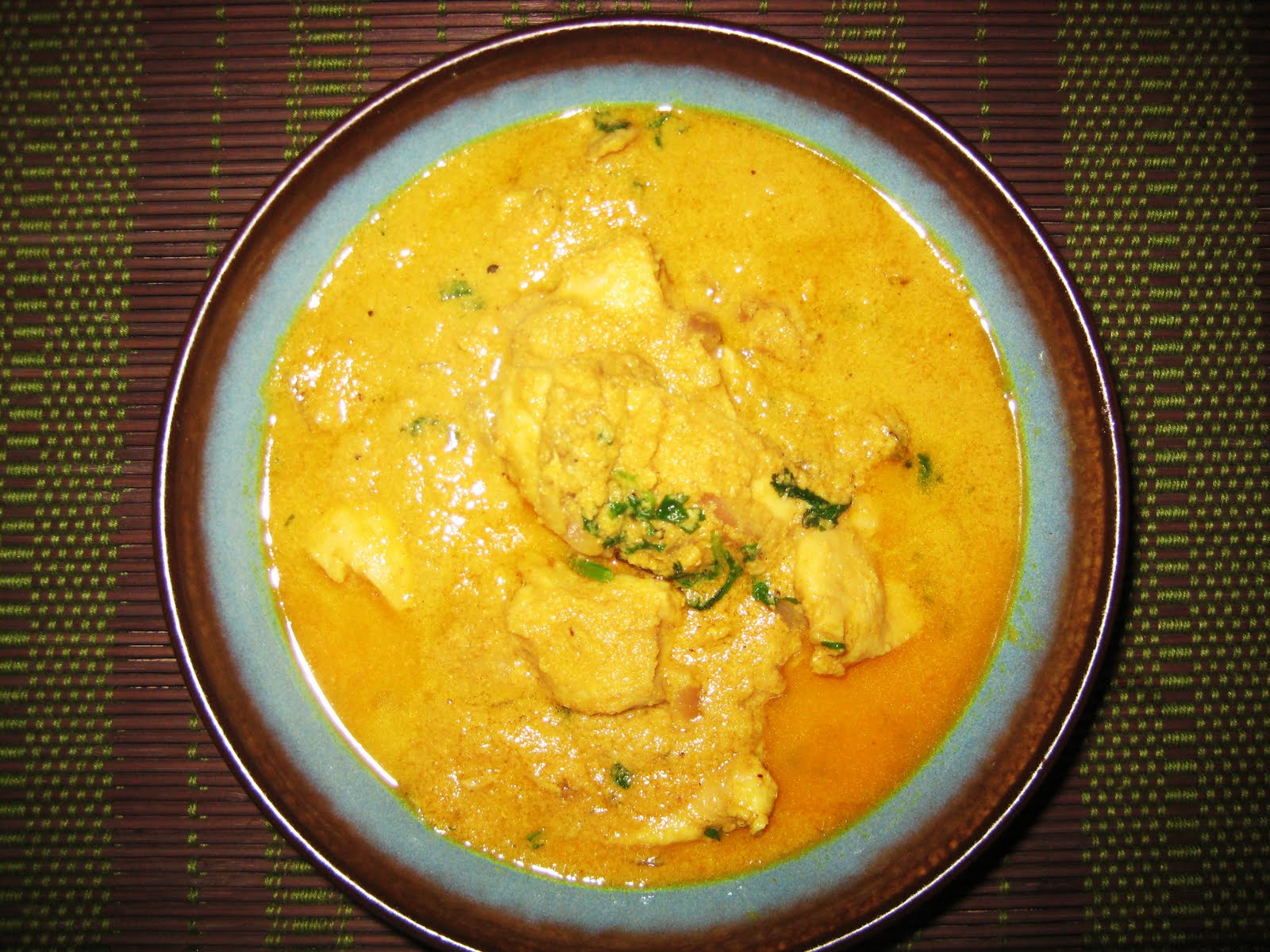 My Cook Book Chicken Curry from Vahchef