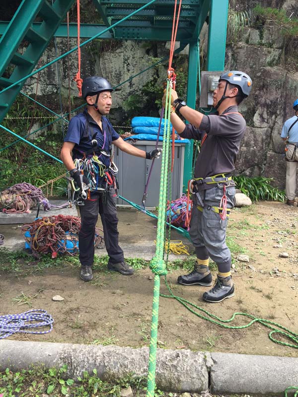 cloud nine: Self-Rescue Training