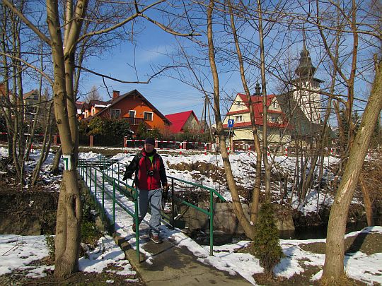 Przechodzimy na drugą stronę potoku. Przechodzimy na drugą stronę potoku.