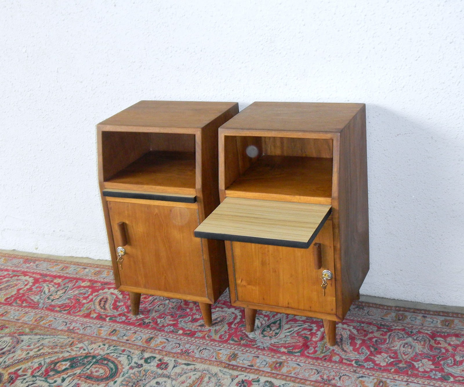 MID CENTURY MODERN BEDSIDE VINTAGE AND FINE REPRODUCTIONS