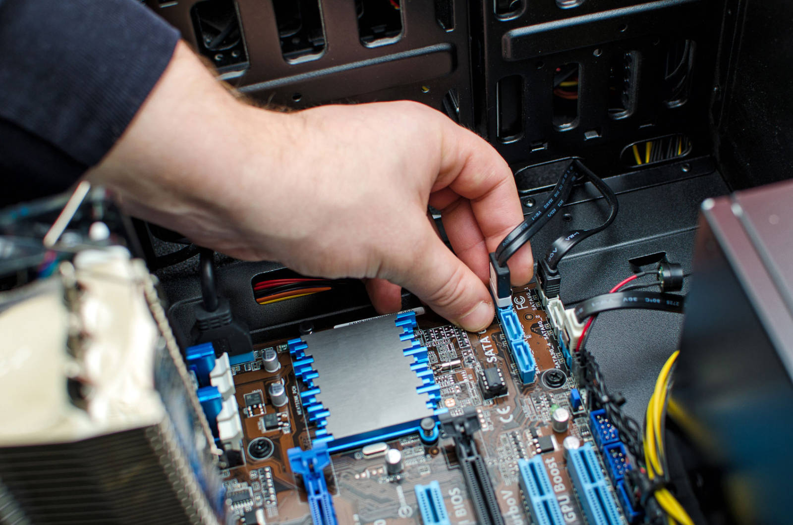 It's always better to go for those who can diagnose the problem quickly and get the job done in a short time. Because for most people laptop or computer is ...