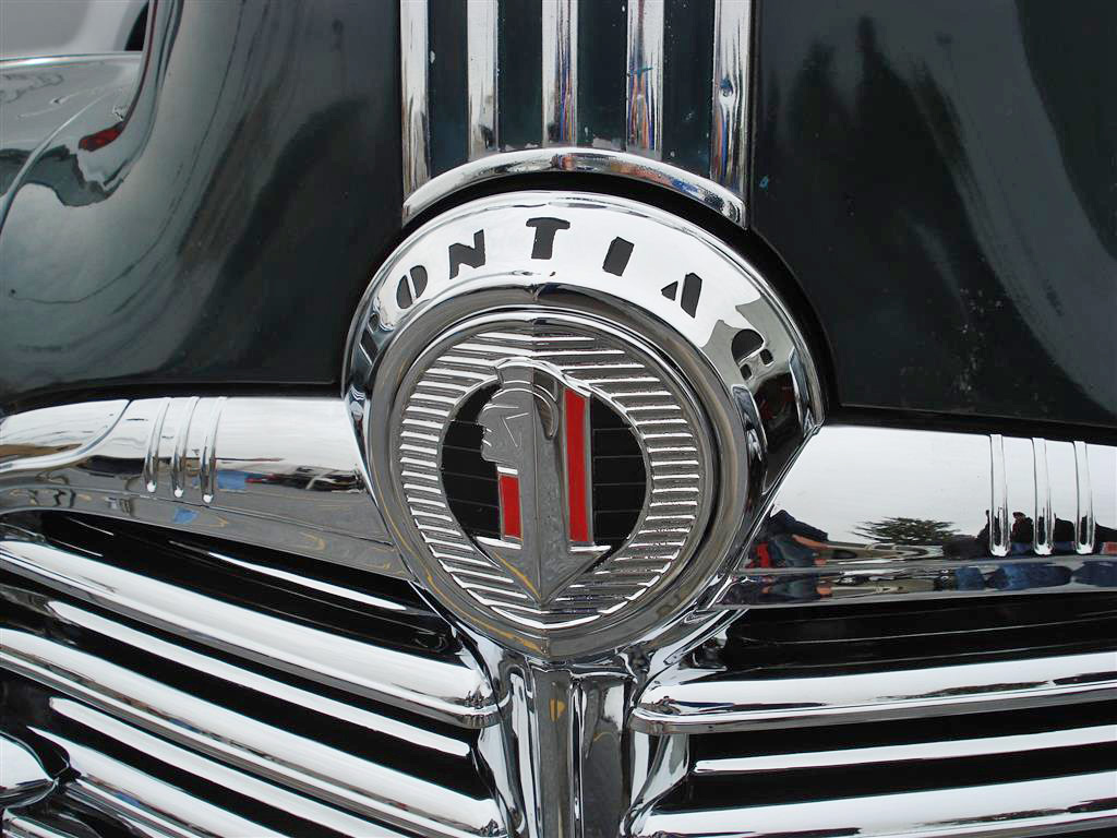 Antique Luxury Model Car Emblem Pontiac - Antique Cars Blog