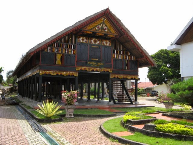 Febrika Story Kebudayaan Negeri Aceh Seni Pahat Suku Memahat Hiasan