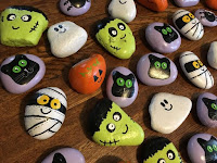 Decoración para Halloween con piedras pintadas