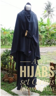 Gamis Syar&rsquo;i Hitam Polos Modern