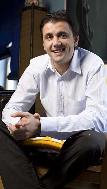 Biografie Cosmin Cernat Scandal TVR Dolce si cancan Monica Iagar