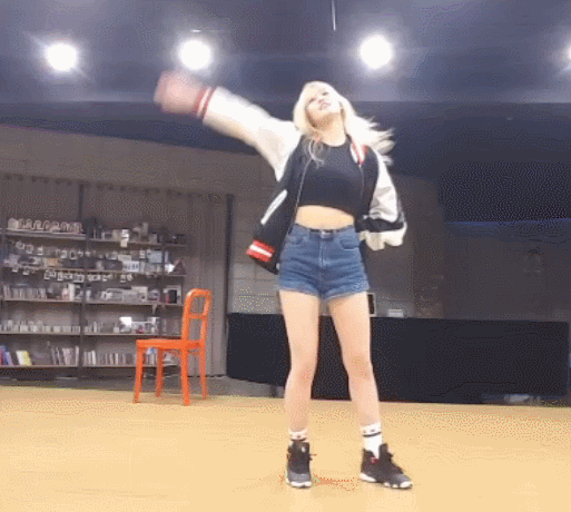 트와이스 댄싱모신 .gif | 인스티즈