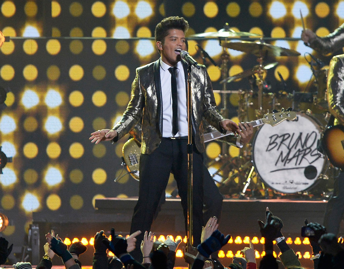 Bruno Mars Super Bowl Halftime Show Online Diary of AlRitch