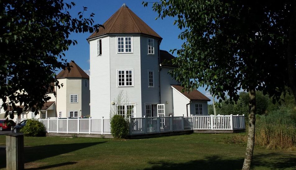 The Holiday Cottages Lodge 5 Windrush Lake, South Cerney, Cirencester