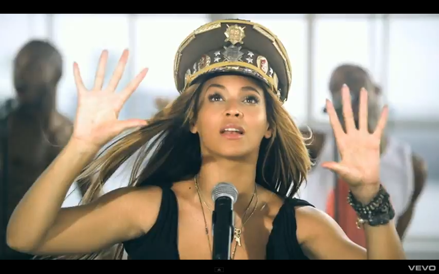 http://3.bp.blogspot.com/-h_Uaox_Qo_M/Tu38T3b1q7I/AAAAAAAAAYk/4vFIo0A8Rfg/s1600/Beyonce-LoveOnTop.png