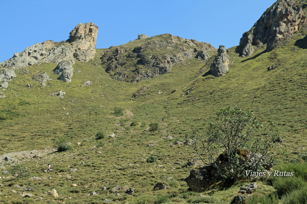 Subida a los lagos de Saliencia