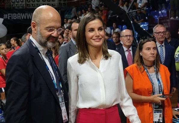 Queen Letizia wore Roberto Torretta from Fall Winter 2017 2018 collection and Hugo Boss silk blouse at FIBA Women's Basketball World Cup