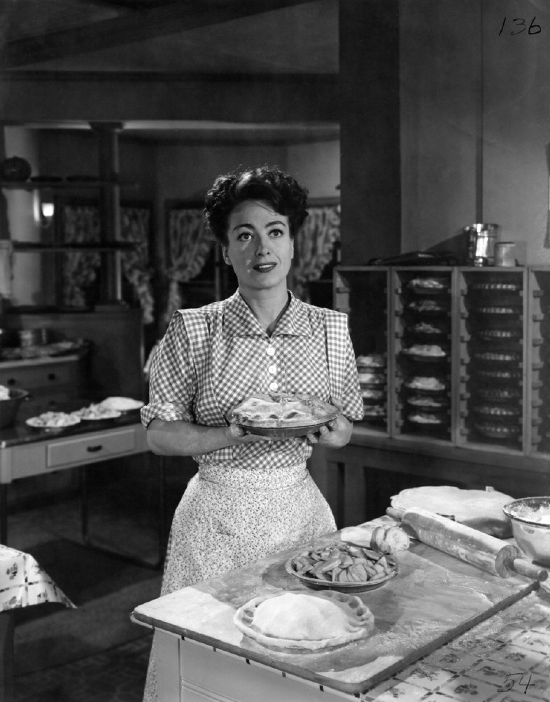 Movie Review Mildred Pierce (1945) The Ace Black Movie Blog