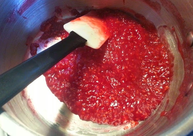 How to make raspberry syrup