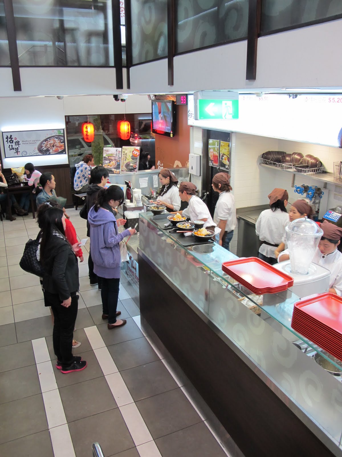 The Adventures of Miss Piggy Meet Fresh, Chinatown Sydney