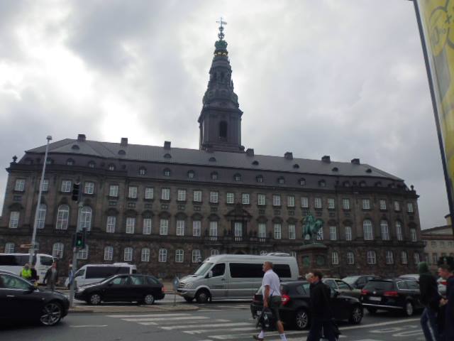 Christiansborg Slot (Palacio de Christiansborg) (Copenhague) (@mibaulviajero)