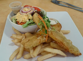 Rob's Place, Daintree Village, fish and chips