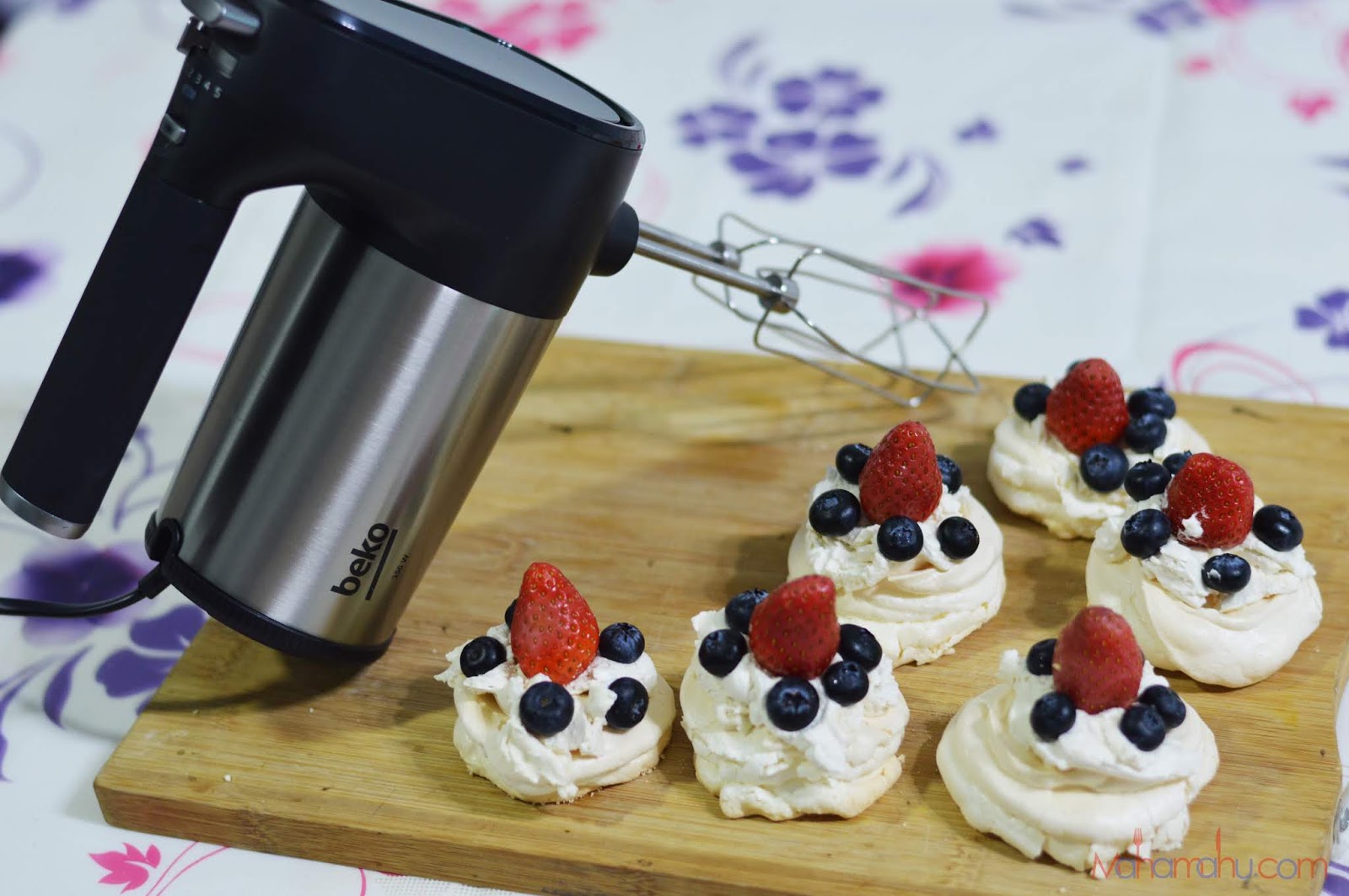 Resepi Pencuci Mulut Pavlova Lebih Gebugebas Dengan Menggunakan BEKO Hand Mixer Blog Makan