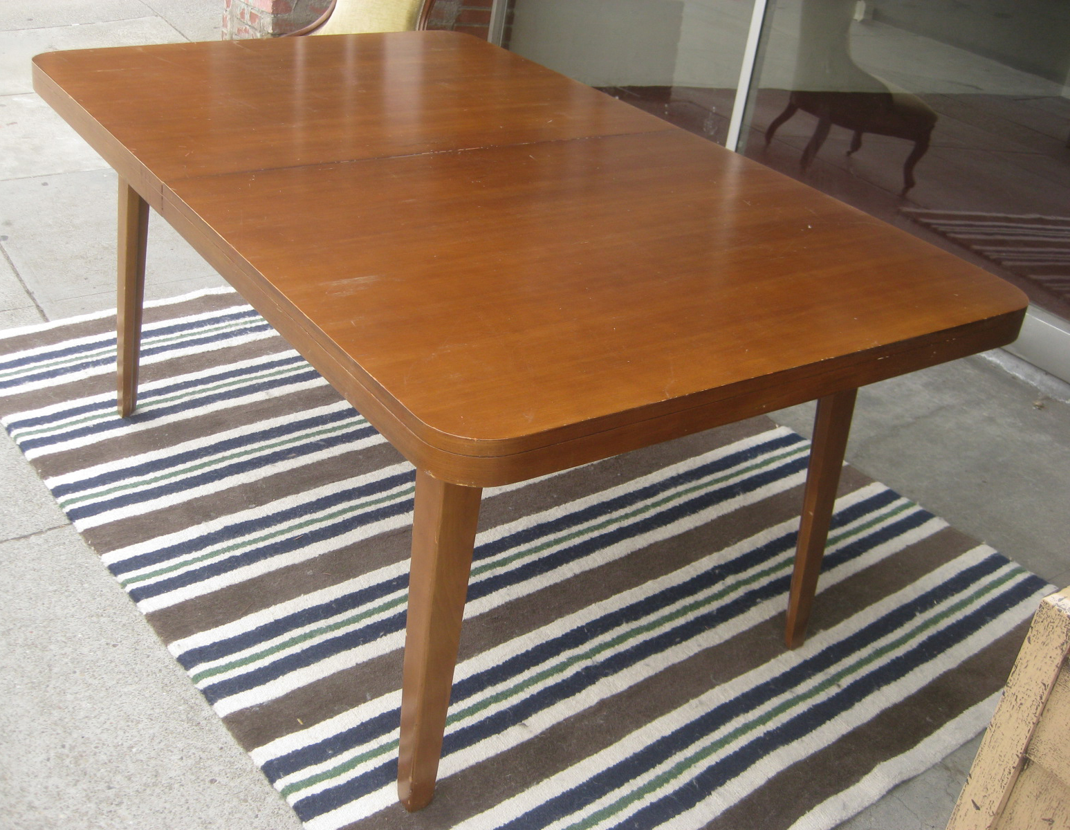 UHURU FURNITURE & COLLECTIBLES SOLD MidCentury Dining Table 75