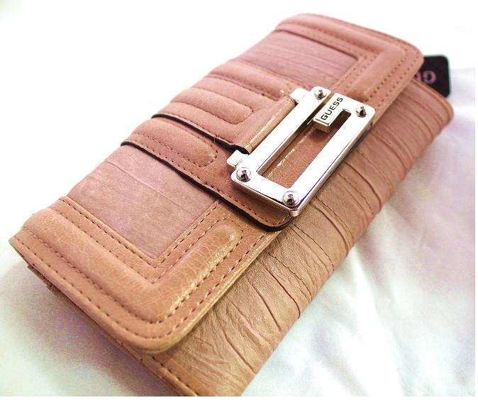 Boutique Malaysia GUESS tami WOMEN CHECKBOOK WALLET