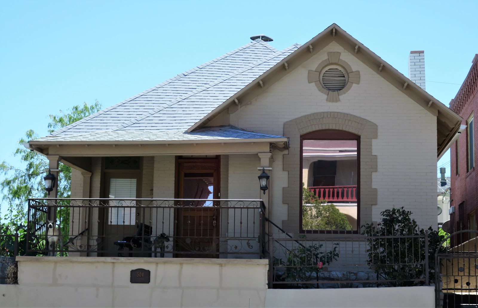 Living Rootless El Paso Spring in Sunset Heights