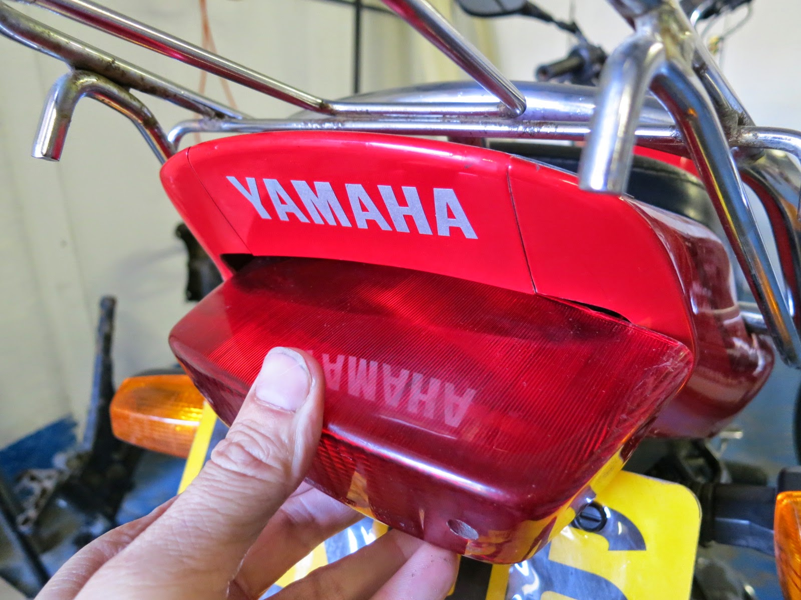 Yamaha YBR 125 Owner Blog Yamaha YBR 125 Change Rear Light / Brake