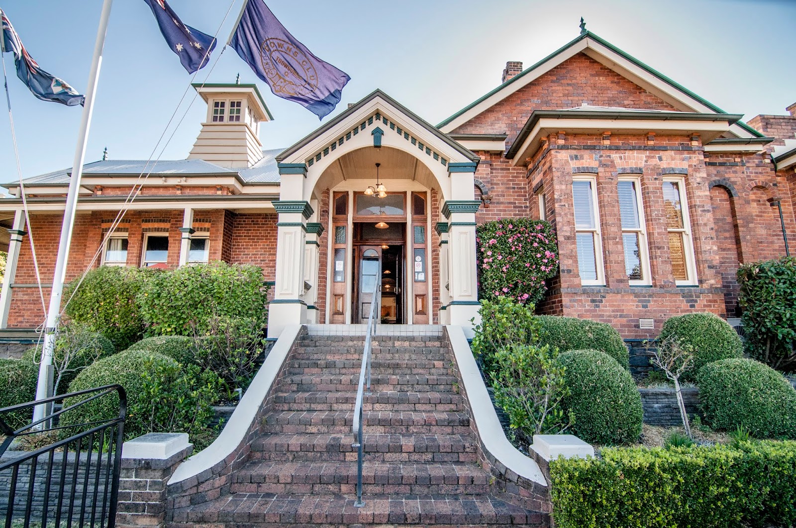 Is there a wedding venue in Toowoomba’s C.B.D. with a country homestead Is there a wedding venue in Toowoomba’s C.B.D. with a country homestead