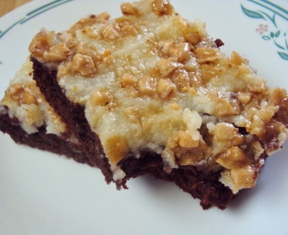 http://www.flourmewithlove.com/2014/04/gooey-butter-brownies-topped-with-toffee.html