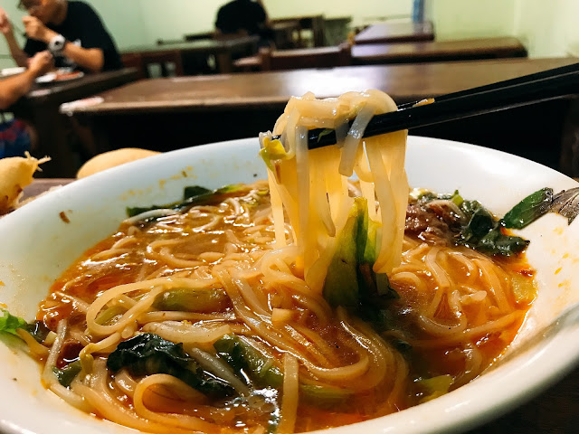 【台南永康區】小河道地越南美食館，頗具特色份量嚇死人越南美食