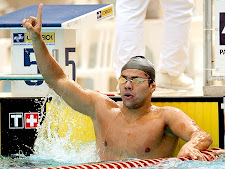 Atleta Felipe França demostra sua gratidão a Deus, pela conquista da medalha de ouro, nos jogos Pan
