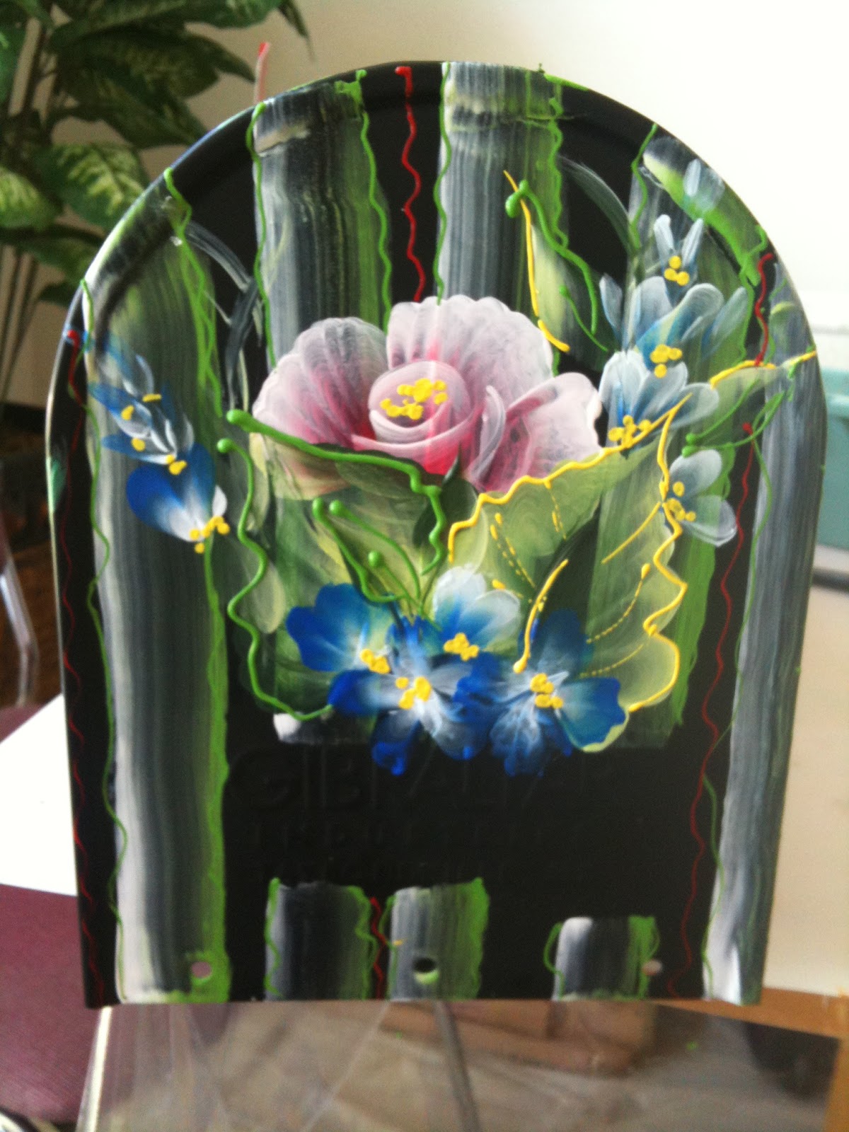 Prachee Agrawal, One Stroke Certified Instructor Cabbage Rose and Hydrangea Mailbox