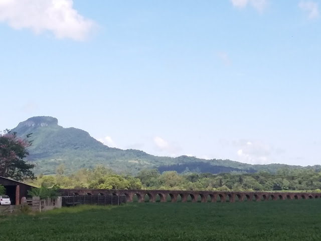 Aqueduto.%2BCandel%25C3%25A1ria.RS.2016.jpg