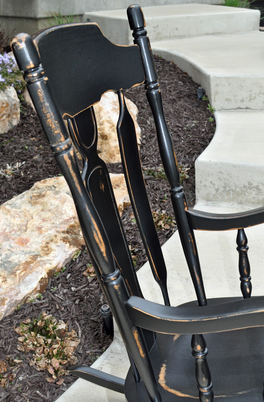 Cleverly Crafty: Black RoCKinG ChAiR