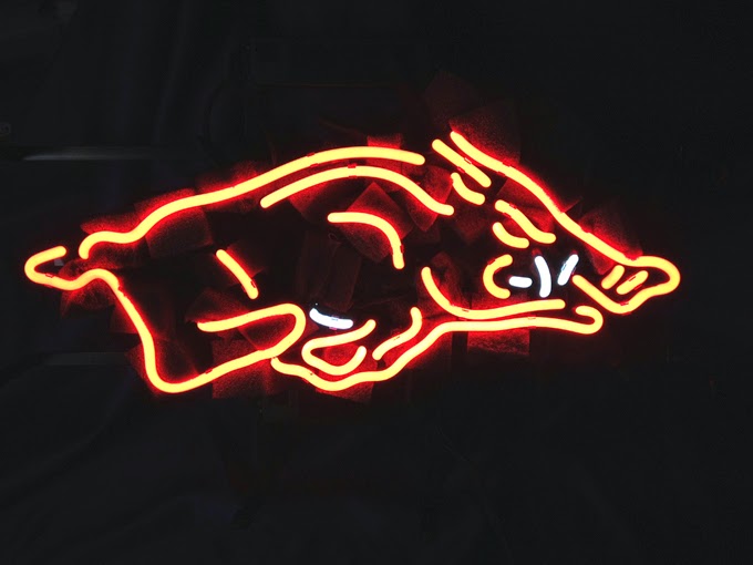 Arkansas Razorbacks Neon Wiki Neon Sign Blog: NCAA ARKANSAS RAZORBACKS BEER BAR CLUB NEON LIGHT ...
