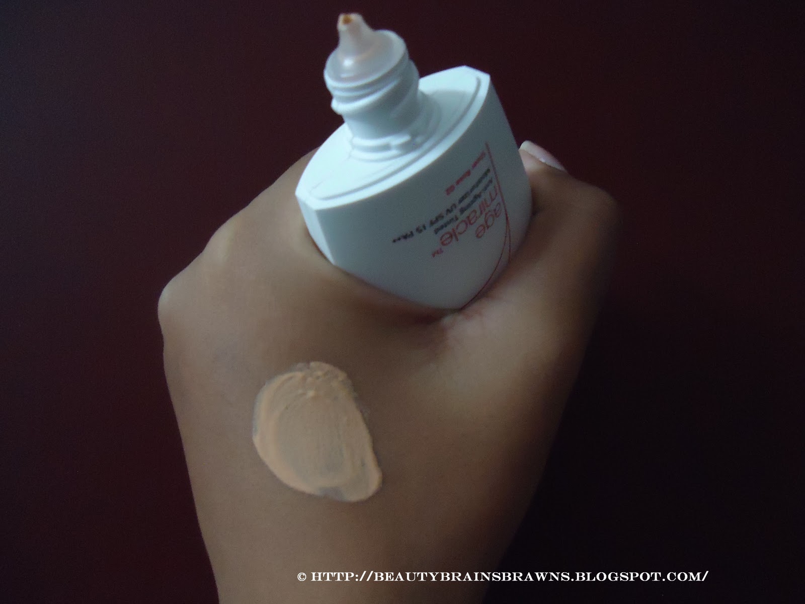 ponds tinted moisturiser