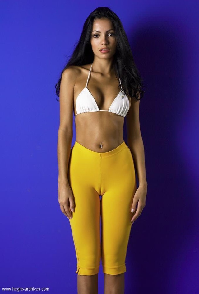 20+ Cameltoe Girls Pics Part 5