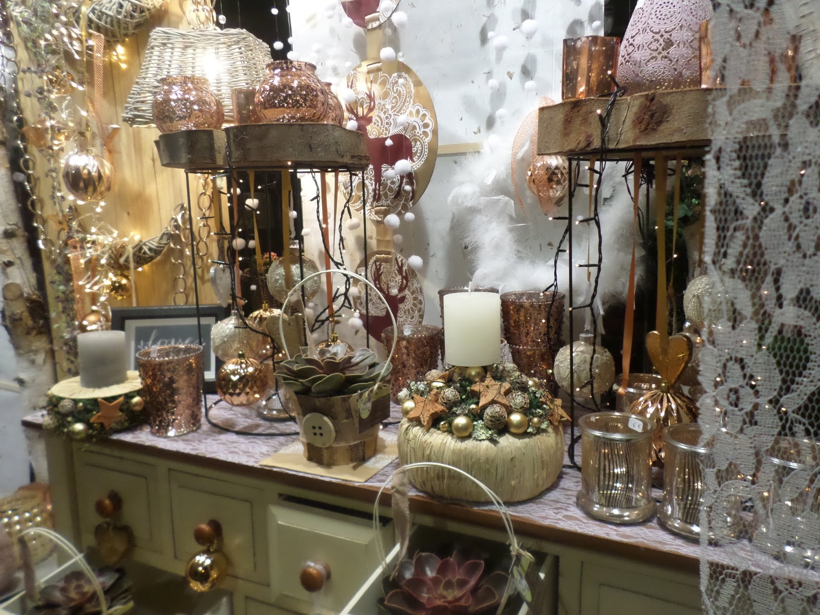 Maître artisan fleuriste: Vitrine Noël cuivré pour cette fin d'année 2015