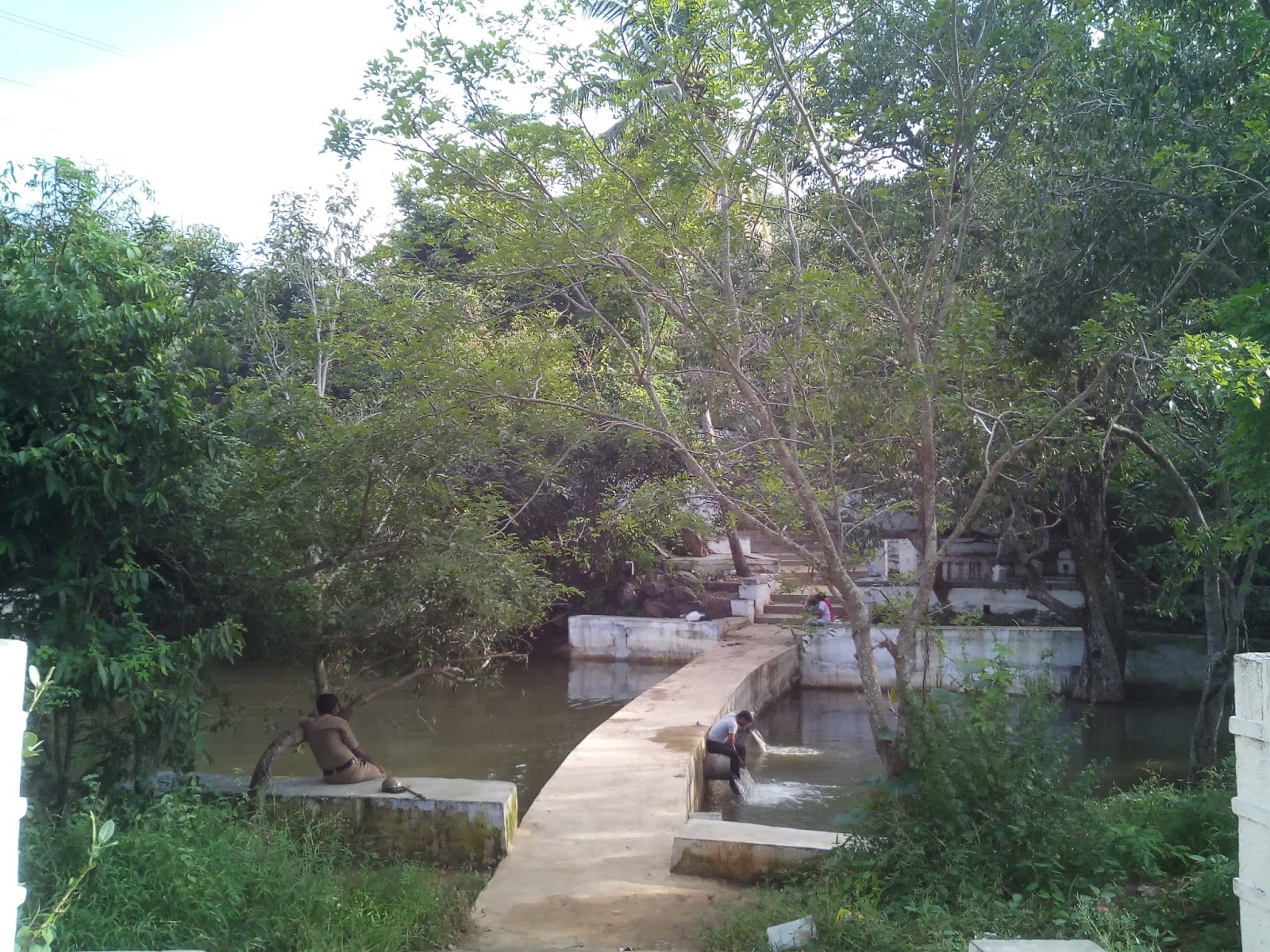 Thottikallu Falls Bangalore scenic weekend destination