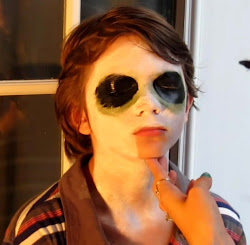 zombie paint face halloween eyes tutorial step around circles smaller then easymeworld