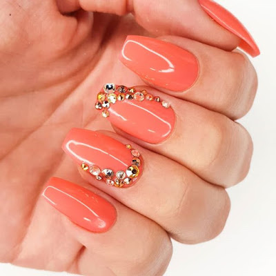 ✘ 29+ Stunning Glitzy Coffin Acrylic Nails In Style 2020 To Copy If you love your nails to have lots of sparkles ✘ 29+ Stunning Glitzy Coffin Acrylic Nails In Style 2020 To Copy