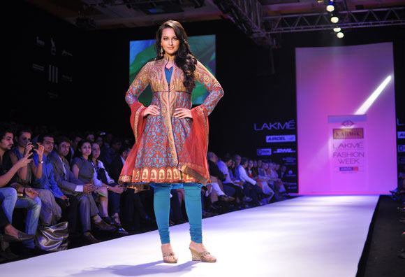 Sonakshi Sinha for JJ Valaya1 -  Bollywood celebs at Lakme Fashion Week 2012