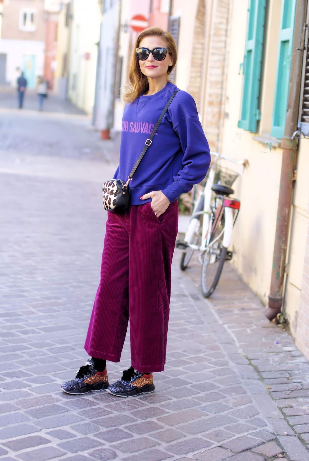 How to wear ribbed velvet trousers, Giancarlo Paoli glitter sneakers on Fashion and Cookies fashion blog, fashion blogger style