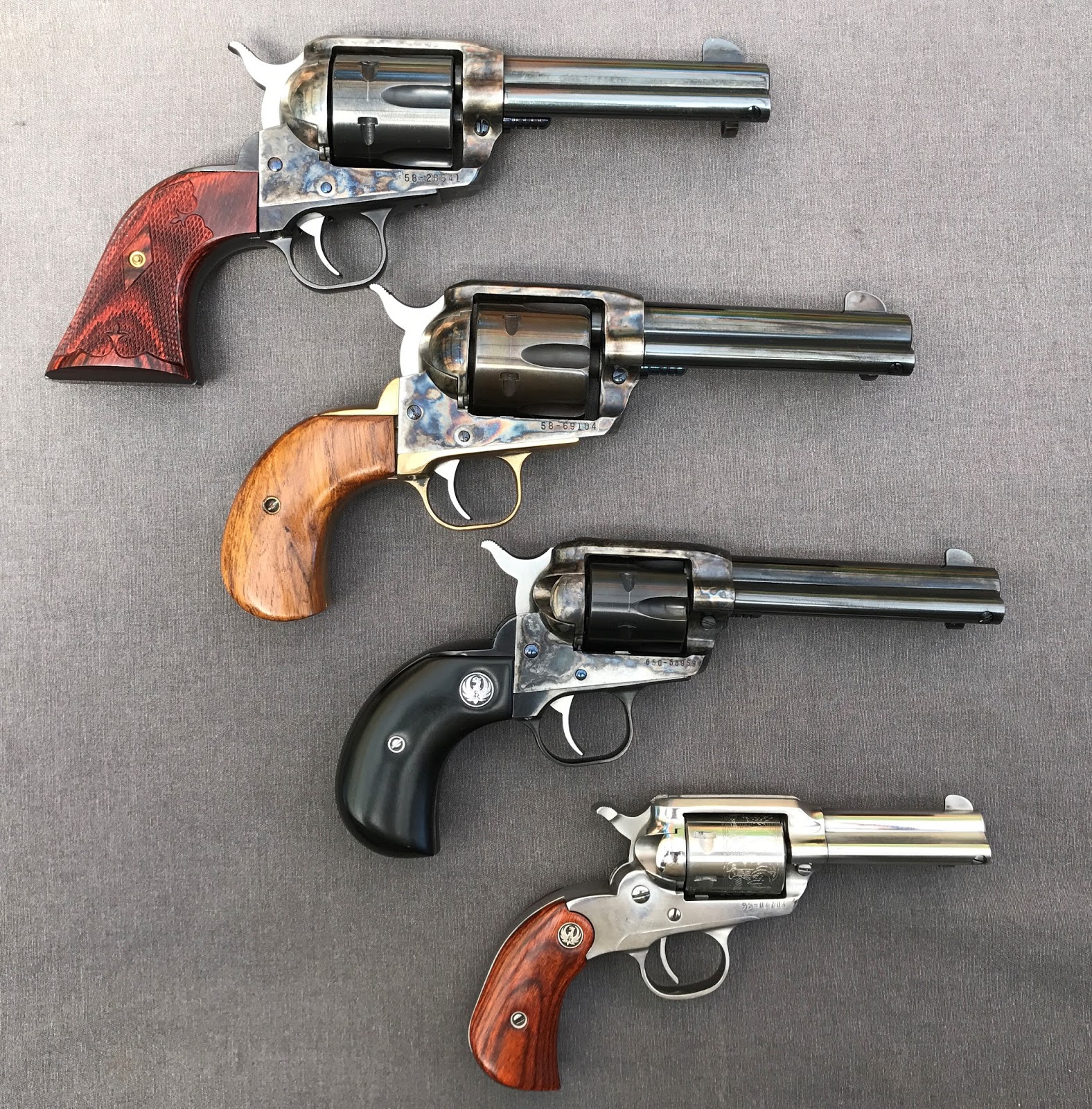 Cowboy Revolver Calibernorwalk Ct Crash - gfojlkp