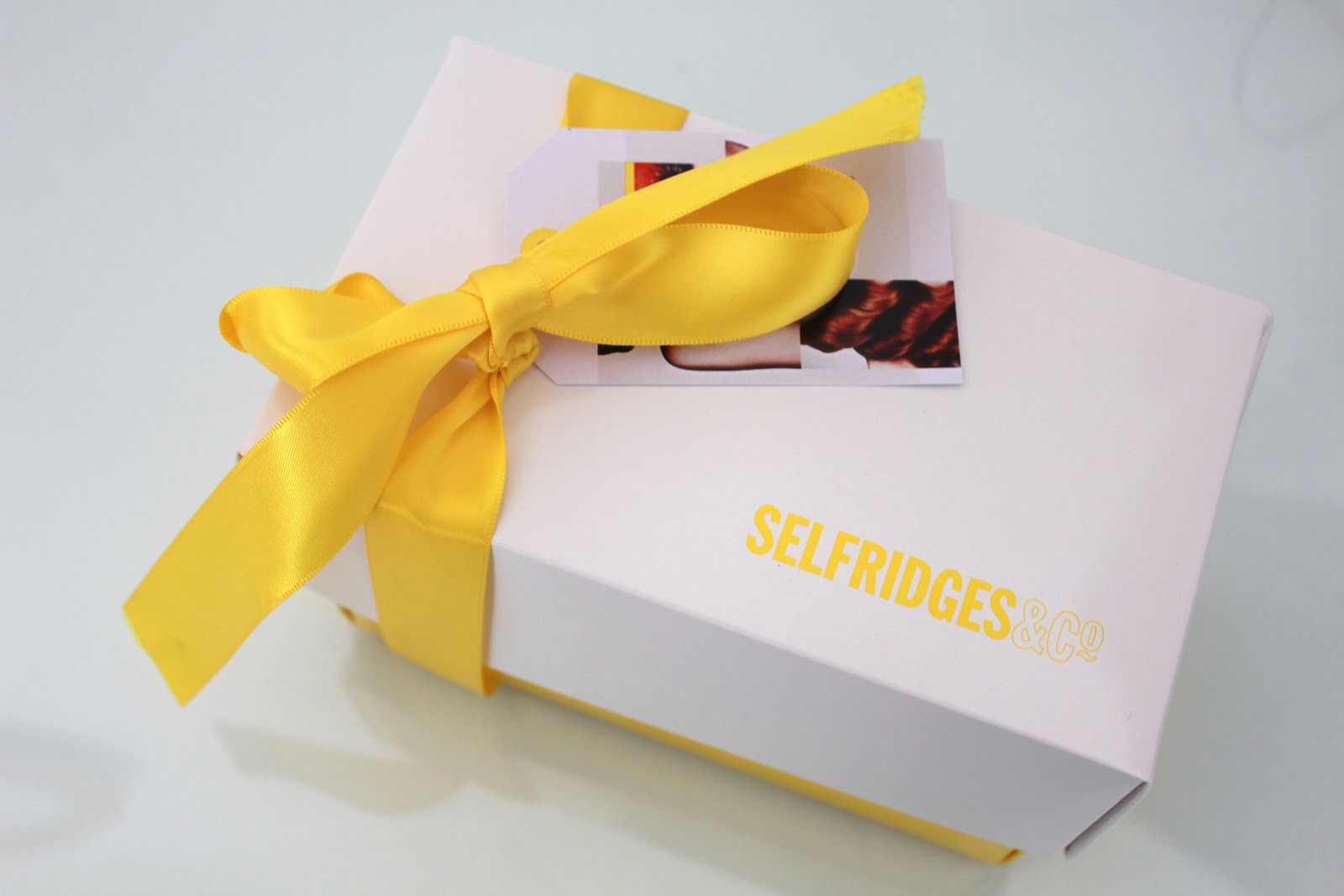 *CLOSED* Selfridge's Beauty Box....Giveaway!!